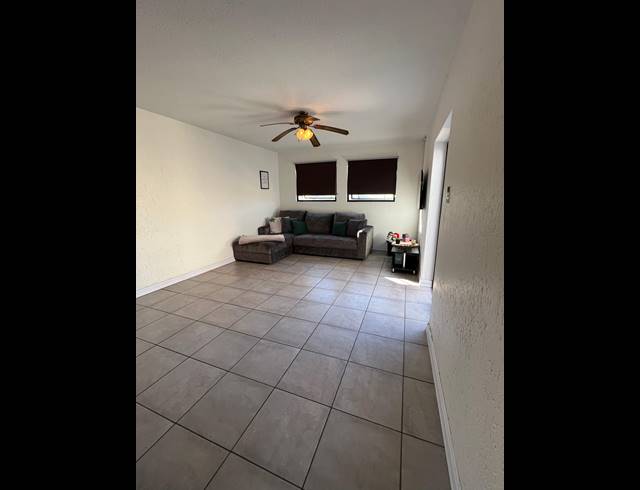 1 BEDROOM APARTMENT RENTED IN NEW MARKET PARK